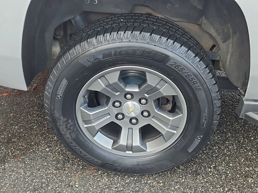 2019 Chevrolet Tahoe LS photo