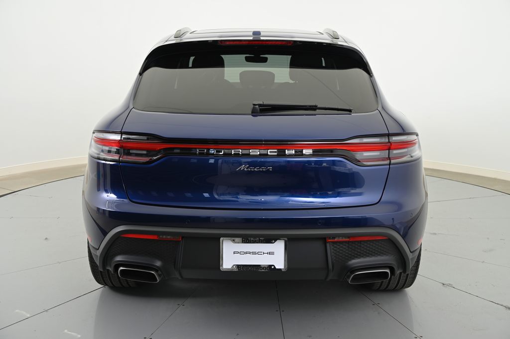 Thumbnail: 2025 Porsche Macan - 3