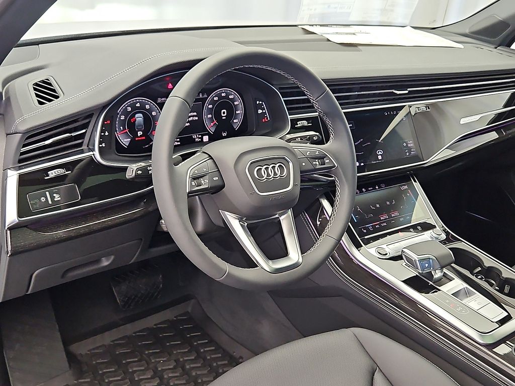 Thumbnail: 2026 Audi Q7 - 17