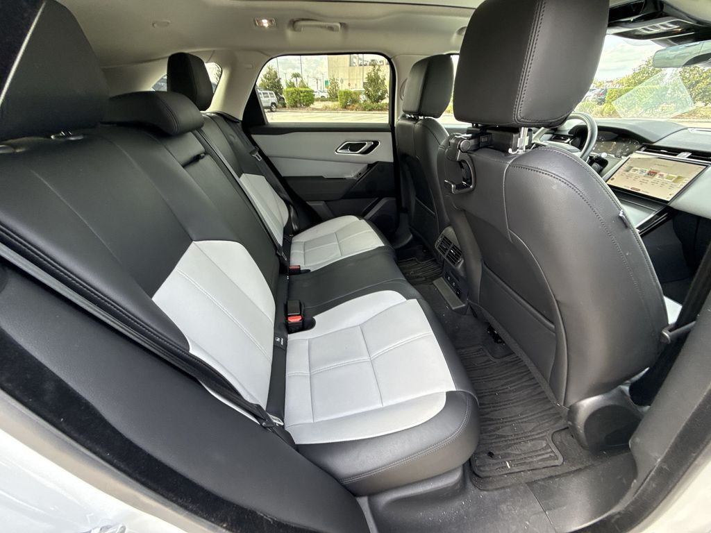 Thumbnail: 2025 Land Rover Range Rover Velar - 17