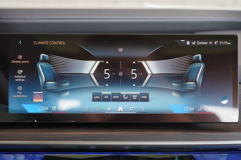 Thumbnail: 2026 BMW i7 - 17
