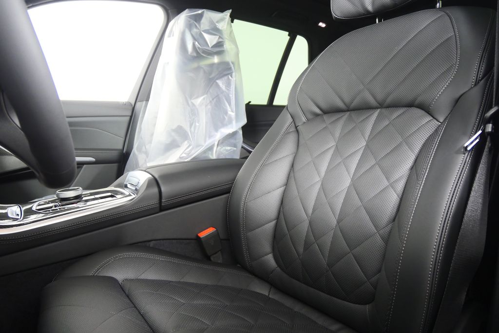 Thumbnail: 2026 BMW X5 - 11