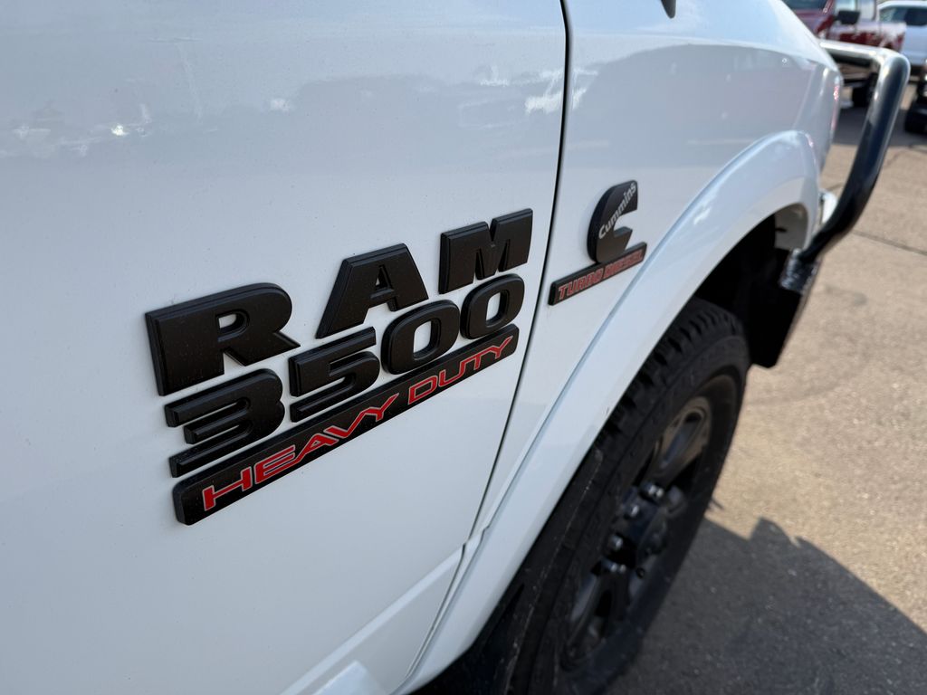 Used 2018 White Ram Laramie image 17