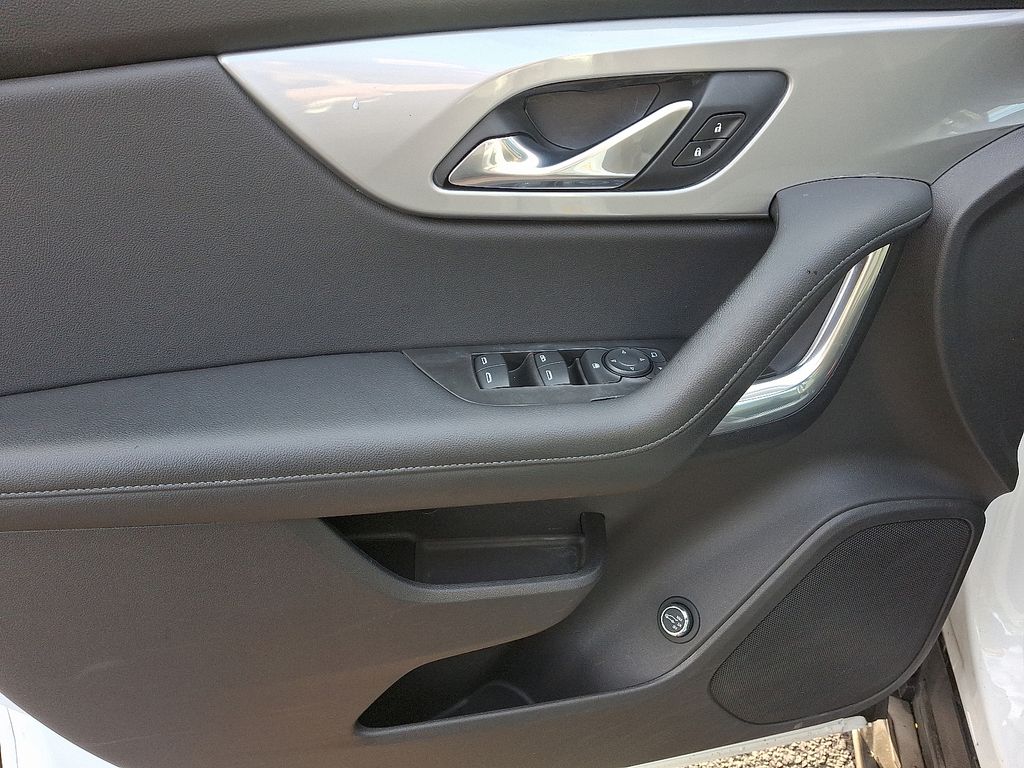 Thumbnail: 2019 Chevrolet Blazer - 13