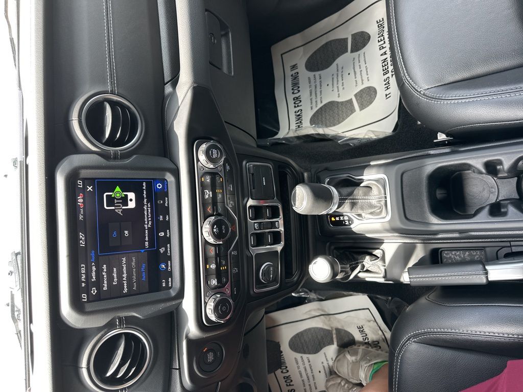 2023 Silver Zynith Clearcoat Jeep Wrangler Sahara 4X4 SUV
