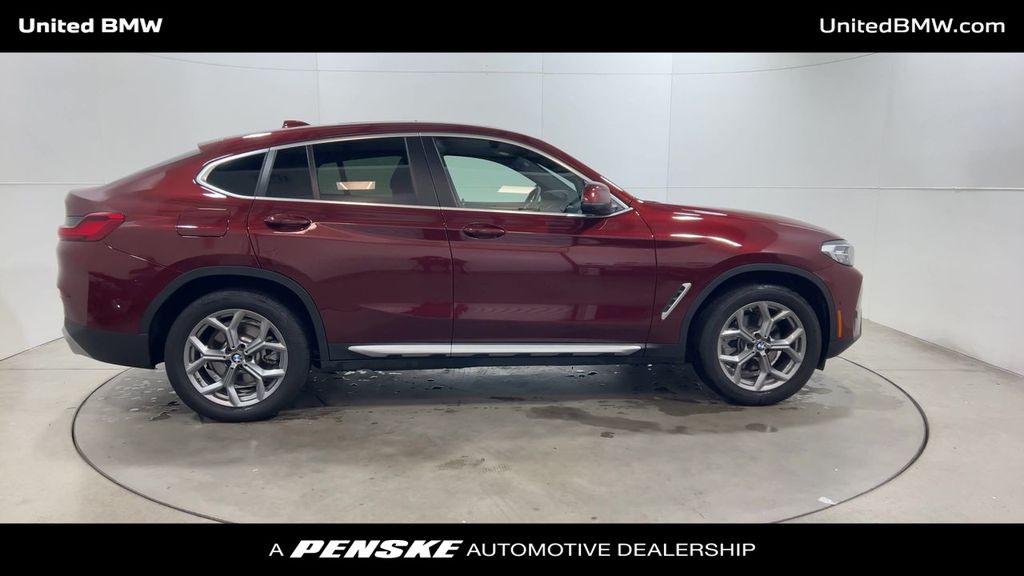 Thumbnail: 2025 BMW X4 - 9
