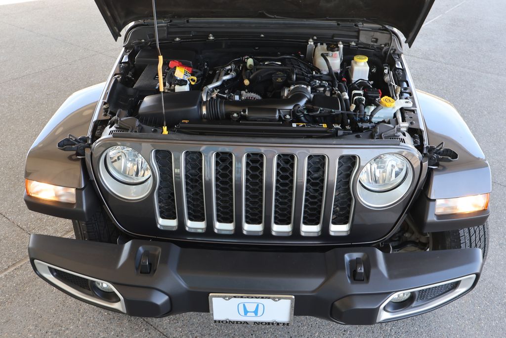 2022 Jeep Gladiator Overland 28