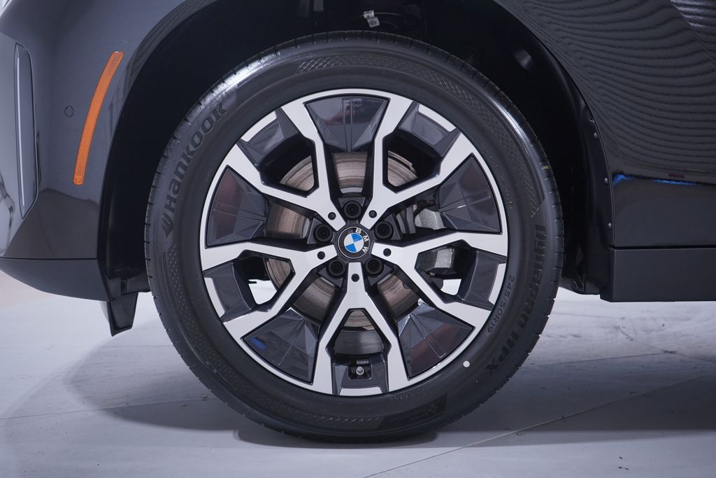 Thumbnail: 2026 BMW X3 - 2