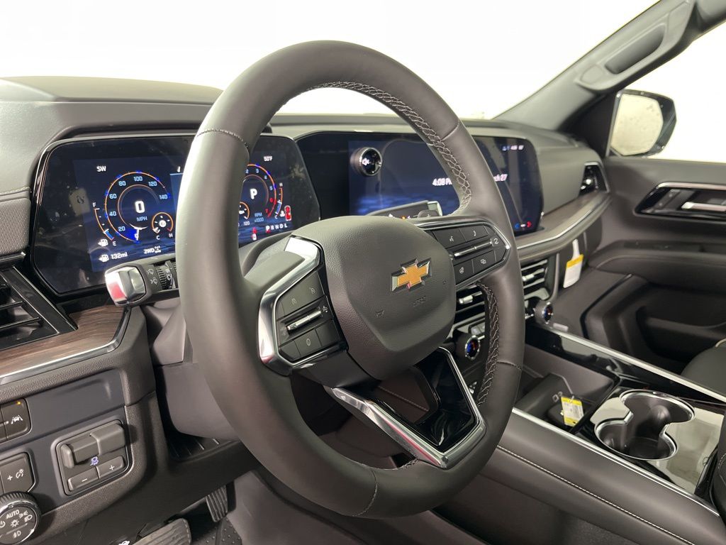 Thumbnail: 2026 Chevrolet Suburban - 28