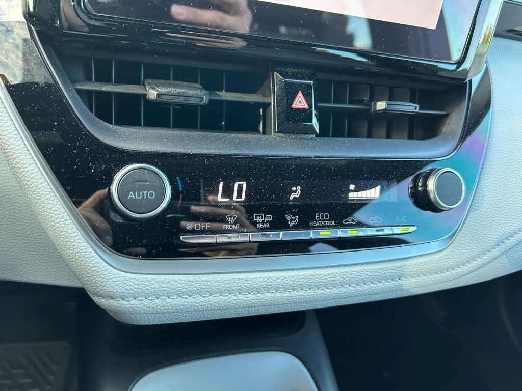 Thumbnail: 2024 Toyota Corolla - 25