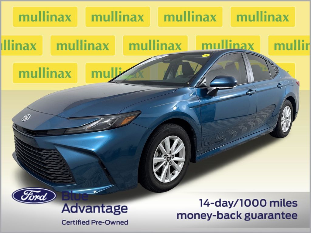 Certified Used 2025  Toyota LE image 14