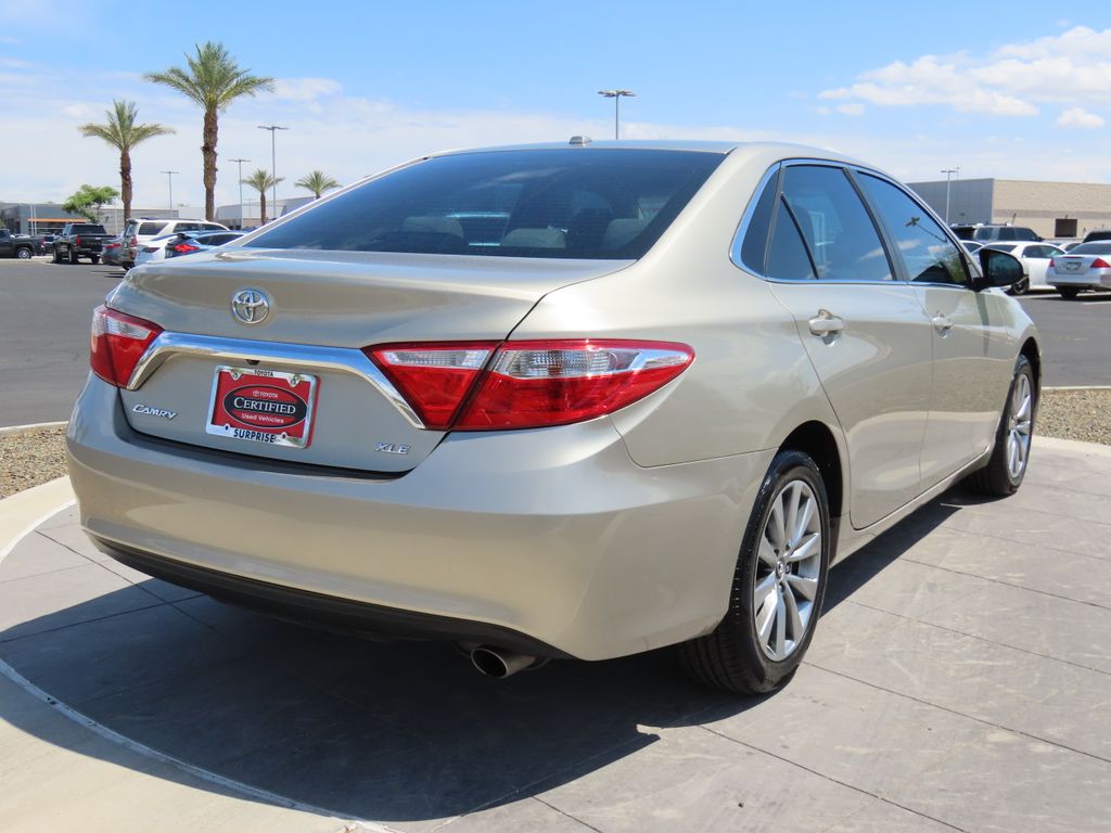 2017 Toyota Camry XLE 5