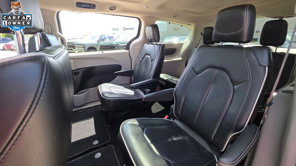 2023 Chrysler Pacifica Limited - Photo 19