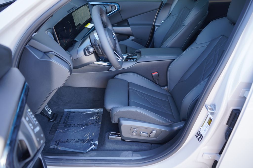 2025 BMW X3 3.0i 11