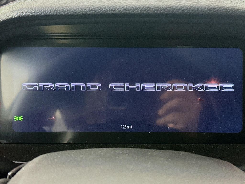 New 2026 White/off-white Jeep Laredo Altitude image 11