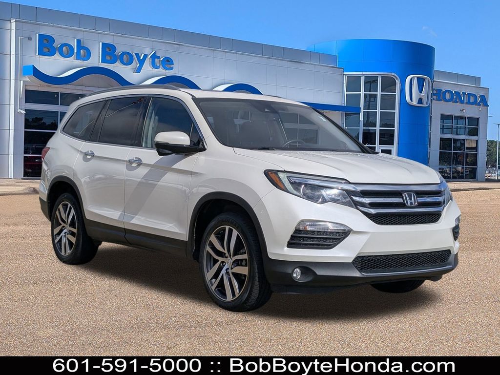 2018 Honda Pilot Touring FWD