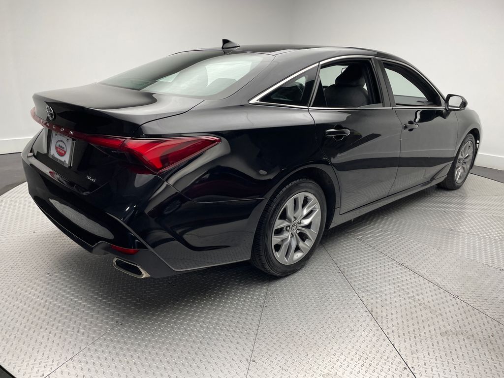 Thumbnail: 2022 Toyota Avalon - 5