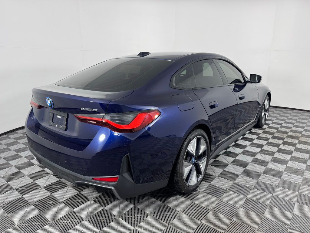 Thumbnail: 2023 BMW i4 - 4
