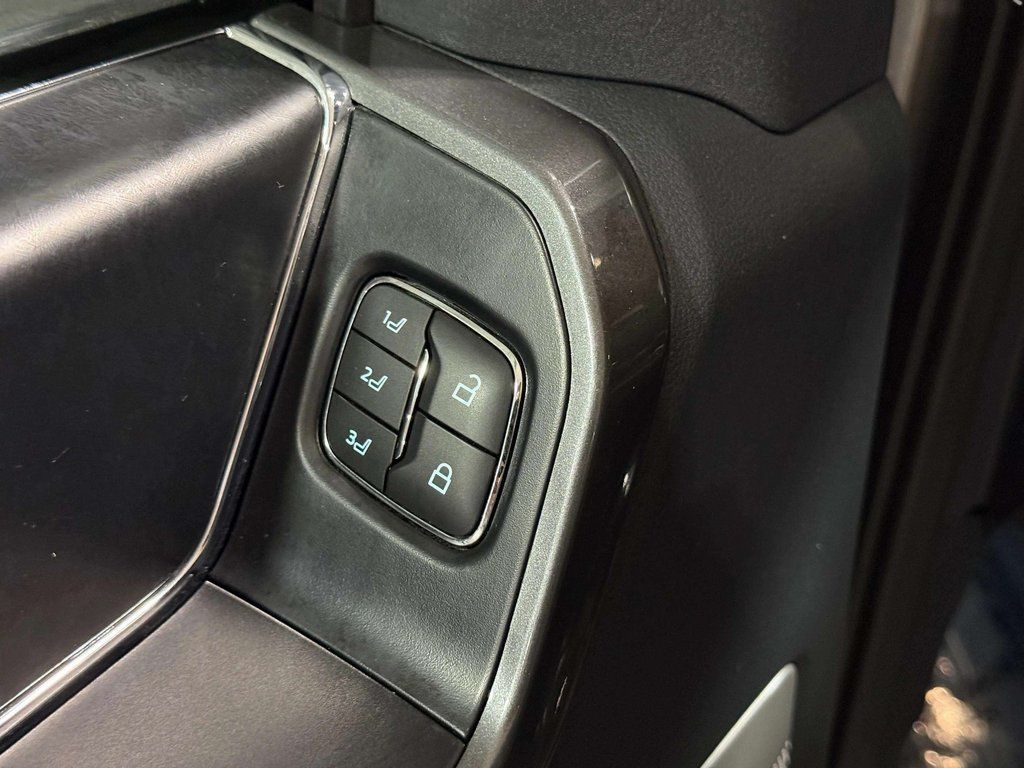 Used 2022 Iconic Silver Metallic Ford Tremor image 11