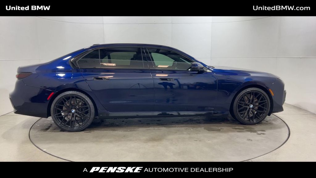2023 BMW 7 Series 740i 9