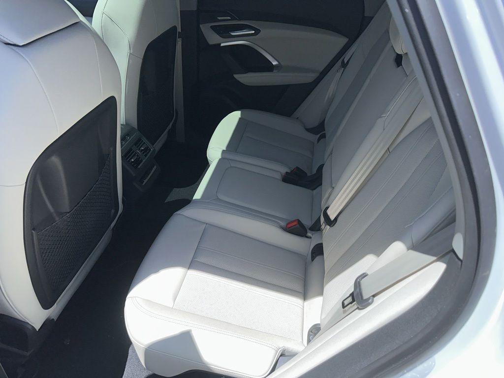 Thumbnail: 2025 Audi Q5 - 7