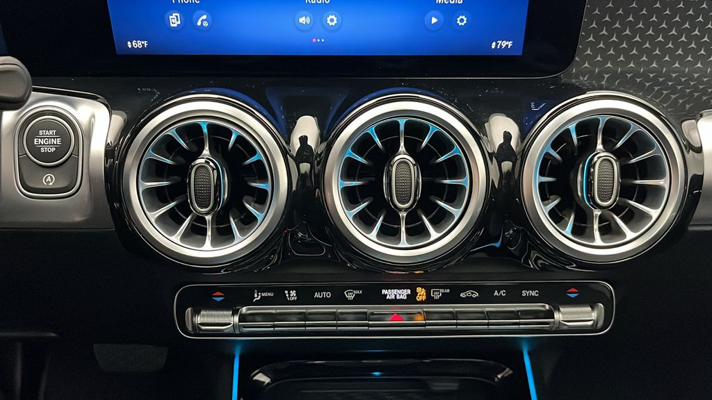 2025 Mercedes-Benz GLB 250 19