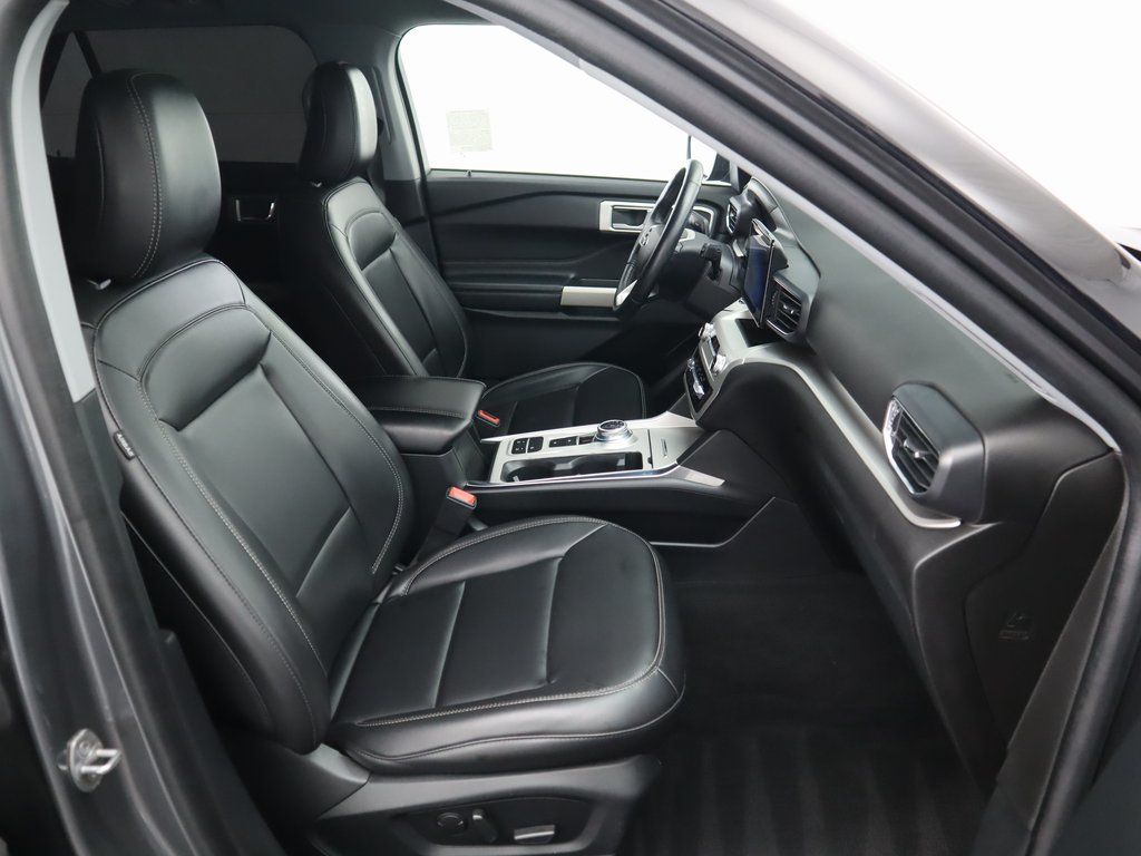 Thumbnail: 2022 Ford Explorer - 20