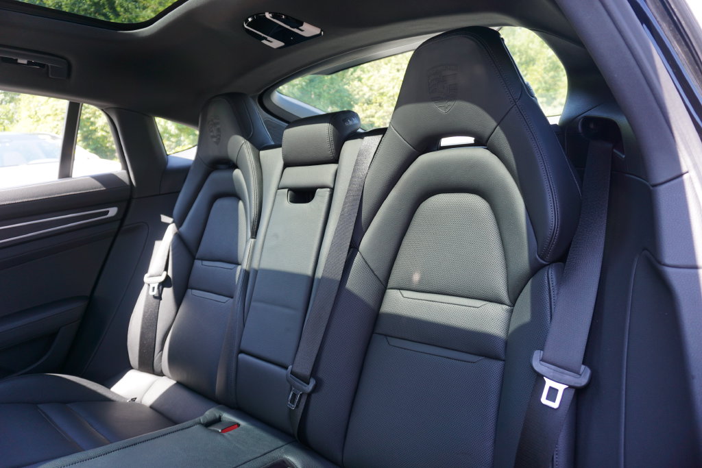 Thumbnail: 2023 Porsche Panamera - 23