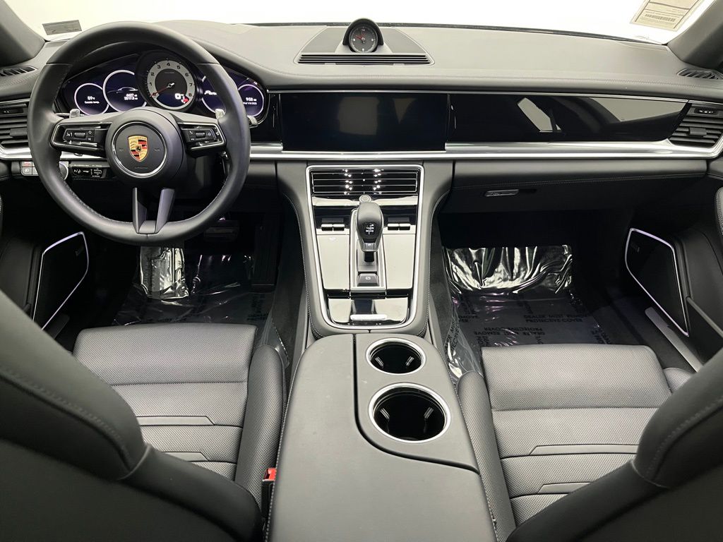 2023 Porsche Panamera 4 23