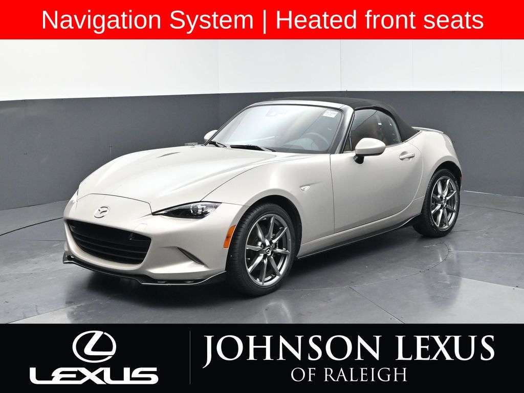 Gray (Platinum Quartz Metallic) 2022 Mazda MX-5 Miata Convertible Rear-Wheel Drive 6-Speed Manual