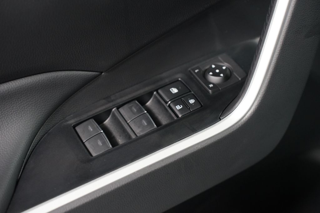 Thumbnail: 2025 Toyota RAV4 - 31