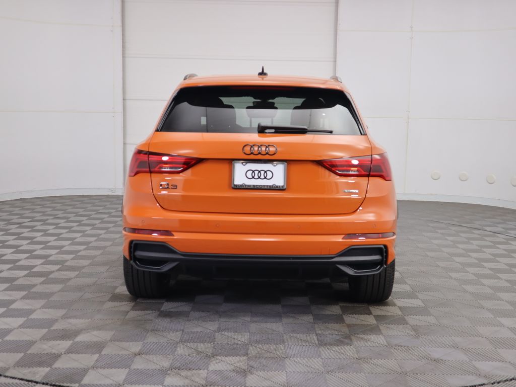 Thumbnail: 2025 Audi Q3 - 6