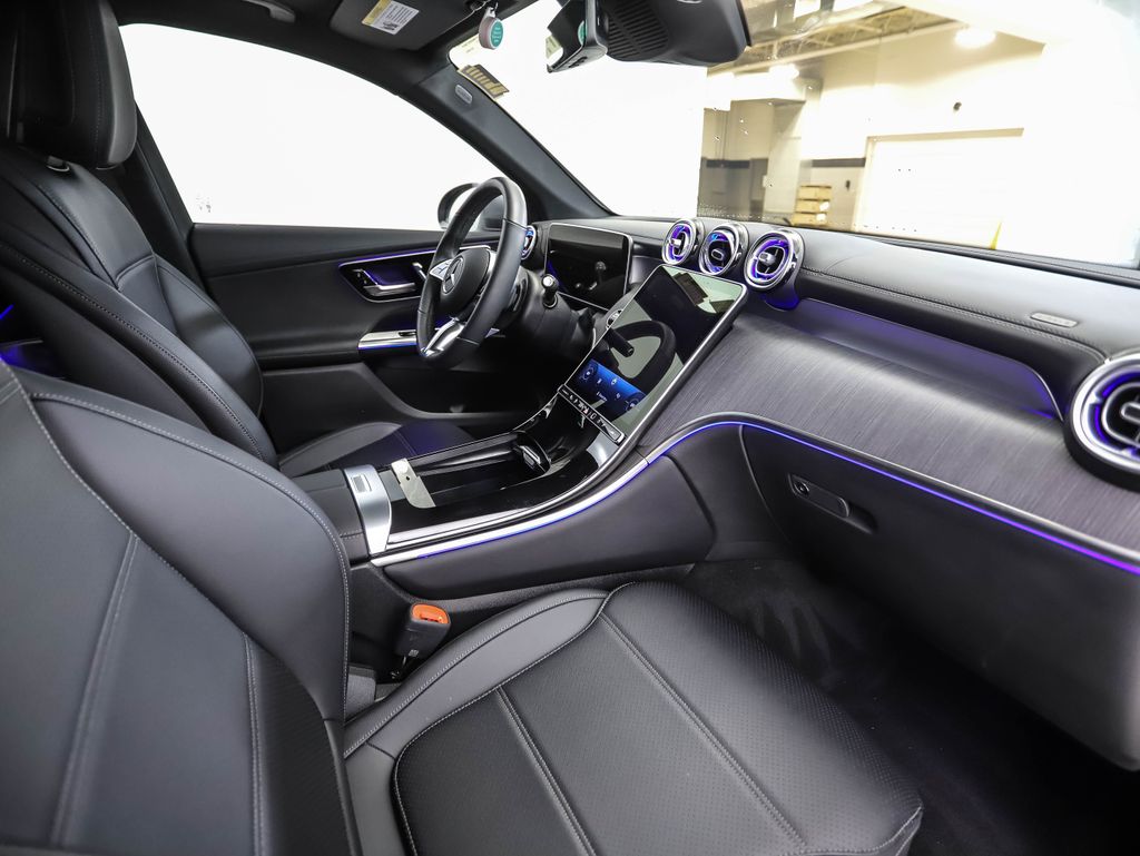 Thumbnail: 2025 Mercedes-Benz GLC - 29