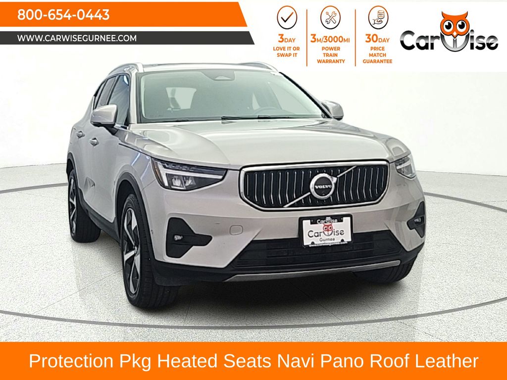  2024 Volvo XC40 B5 Plus Bright Theme AWD   