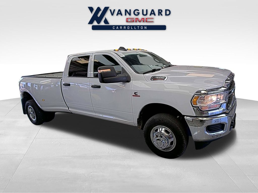 Bright White Clearcoat 2023 RAM 3500 Pickup Truck Four-Wheel Drive 6-Speed Automatic