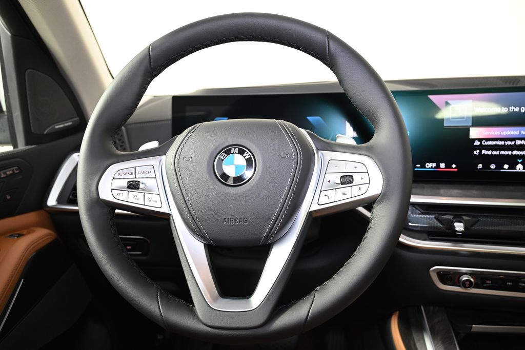 Thumbnail: 2026 BMW X7 - 17