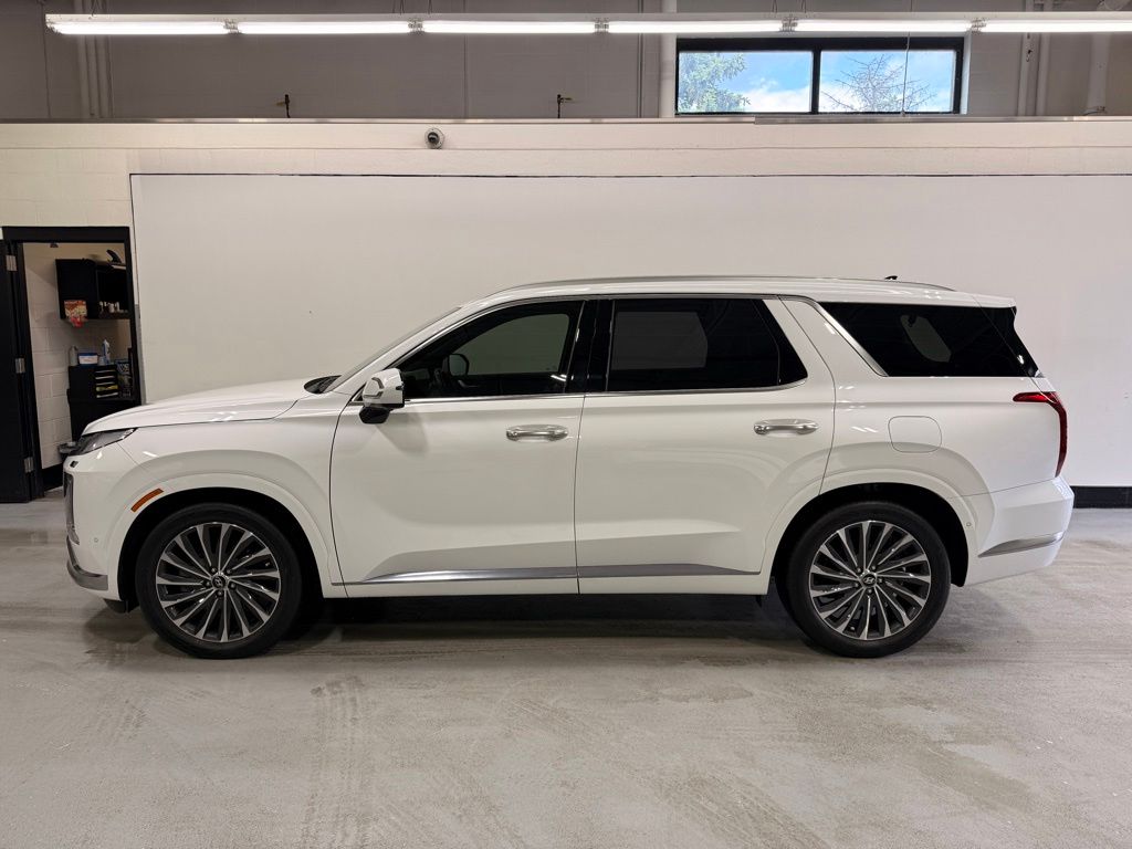 Thumbnail: 2023 Hyundai Palisade - 2