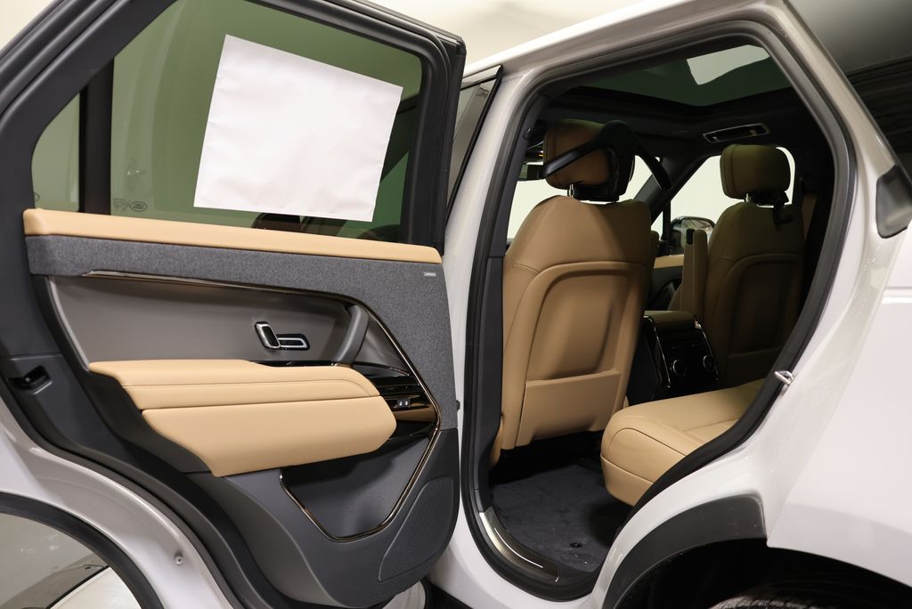 Thumbnail: 2026 Land Rover Range Rover Sport - 30