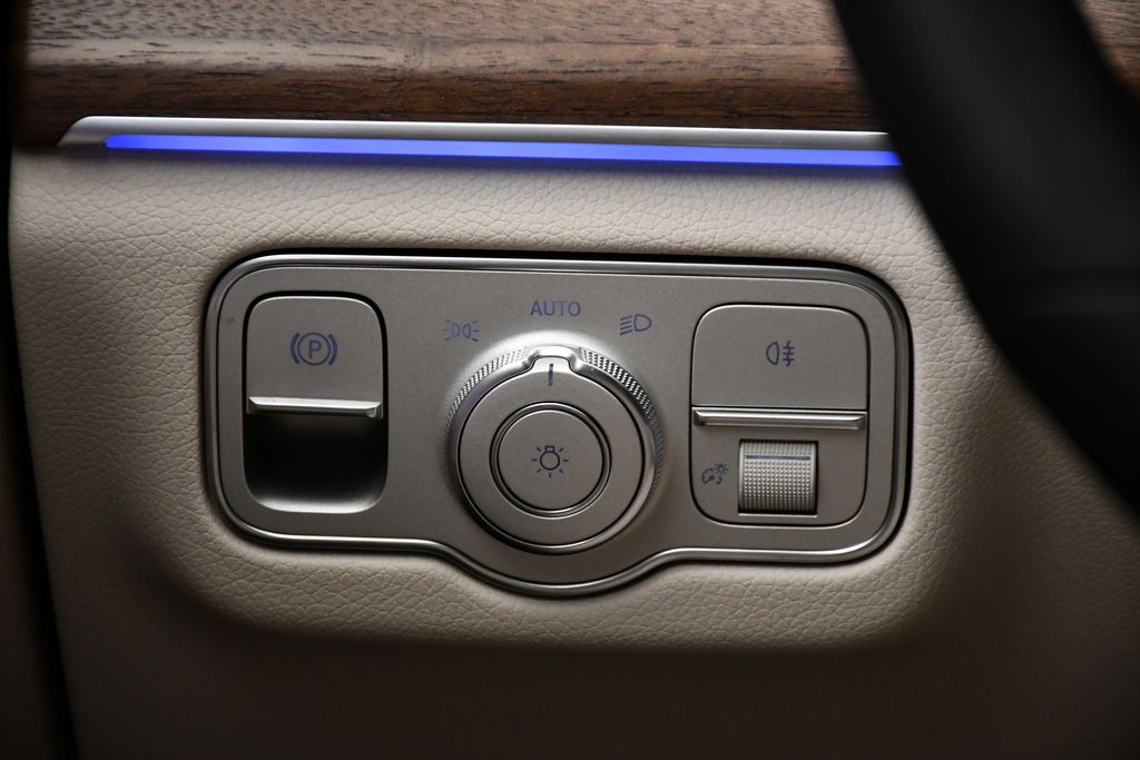 Thumbnail: 2026 Mercedes-Benz GLE - 21