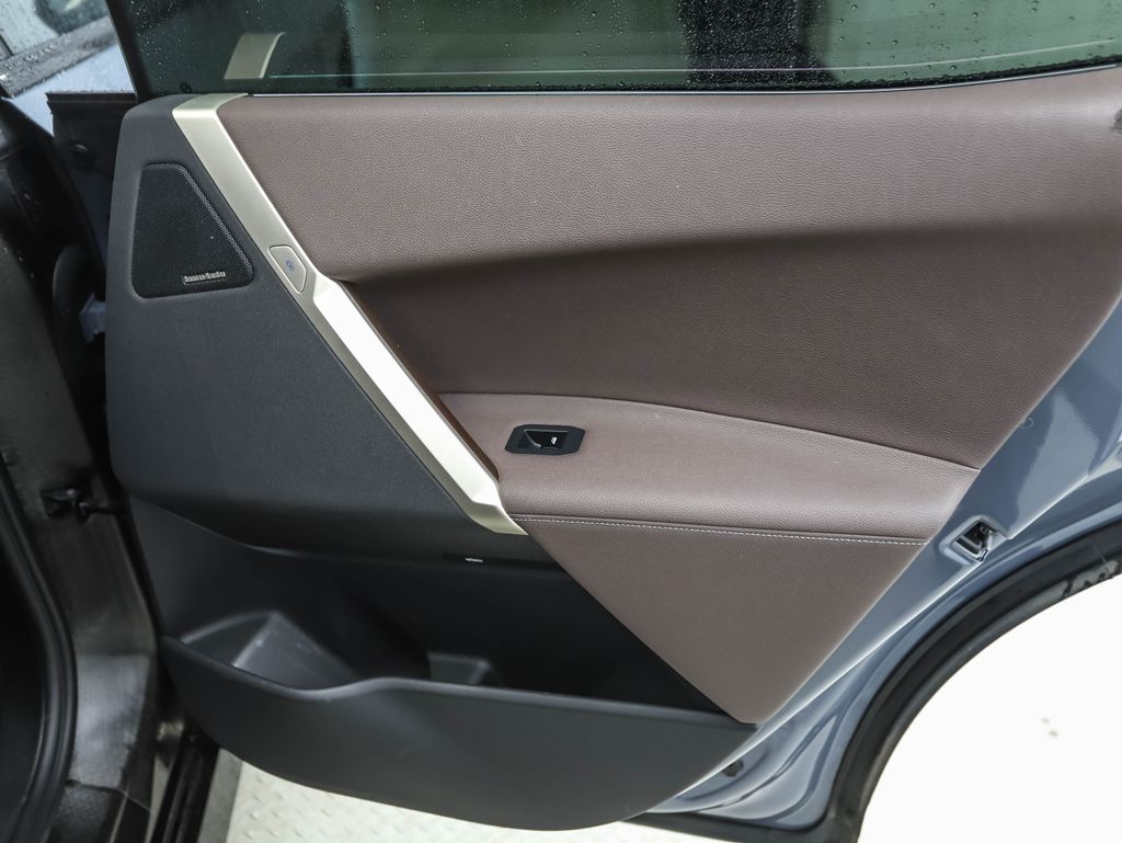 2023 BMW iX xDrive50 24