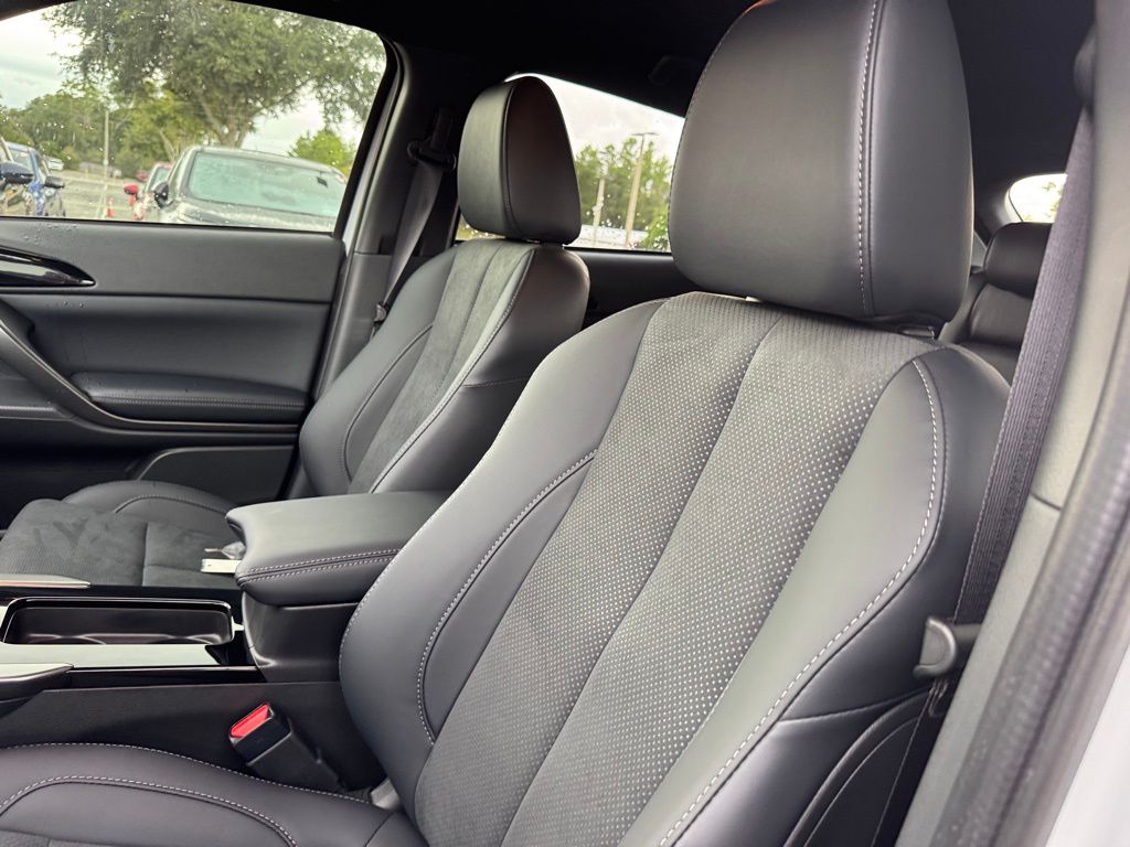 2025 Mitsubishi Eclipse Cross SEL photo 25
