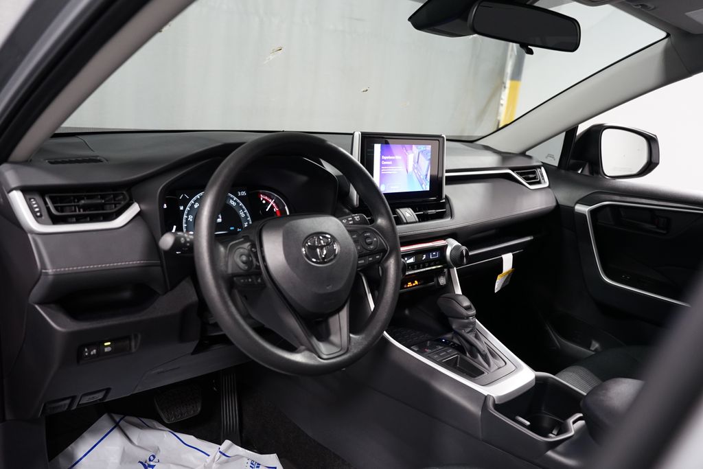 Thumbnail: 2025 Toyota RAV4 - 11
