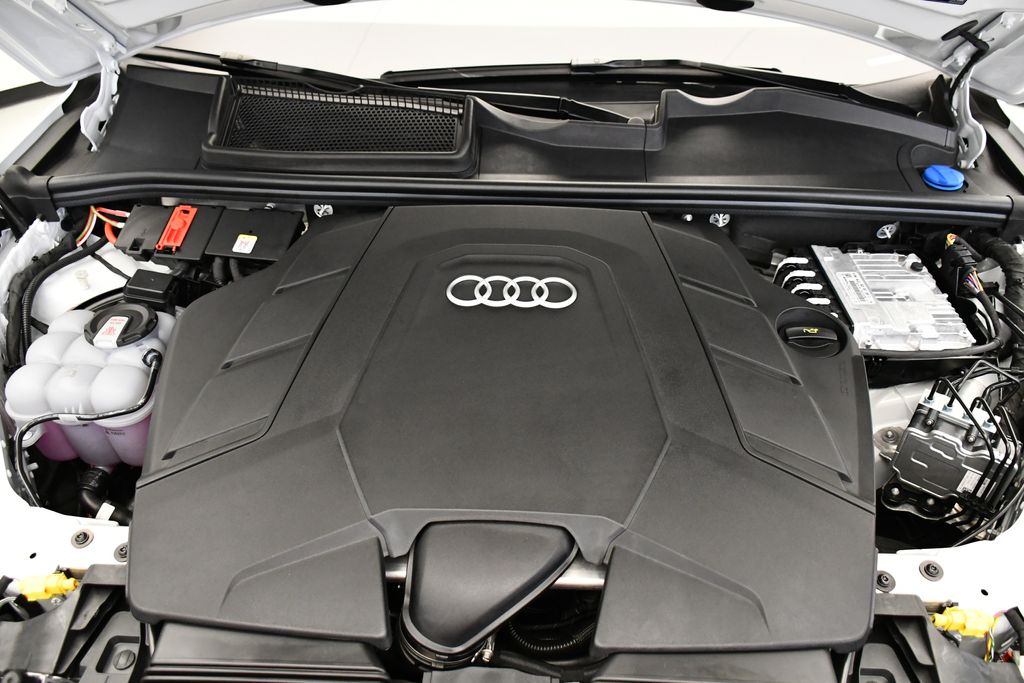 Thumbnail: 2025 Audi Q7 - 11