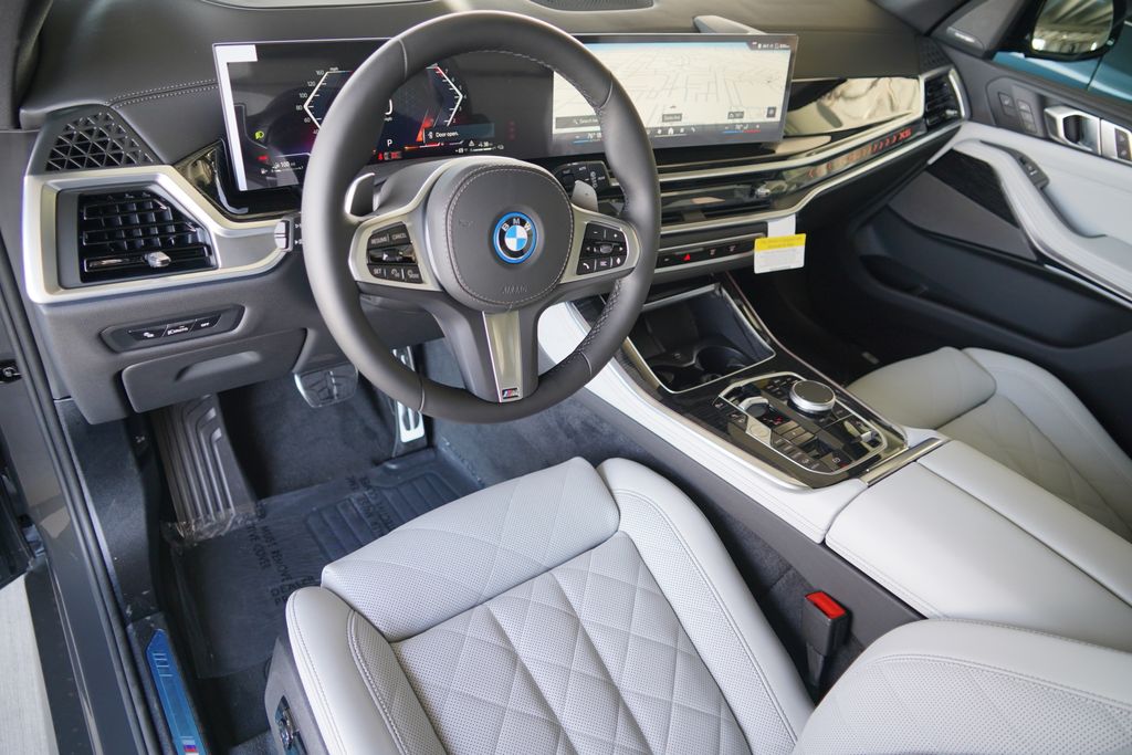 Thumbnail: 2026 BMW X5 - 12