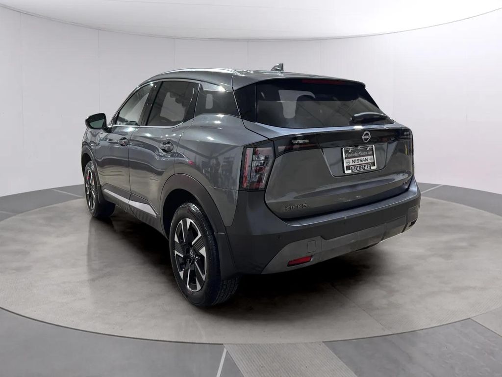 Certified Used 2025 Gun Metallic Nissan SR image 5