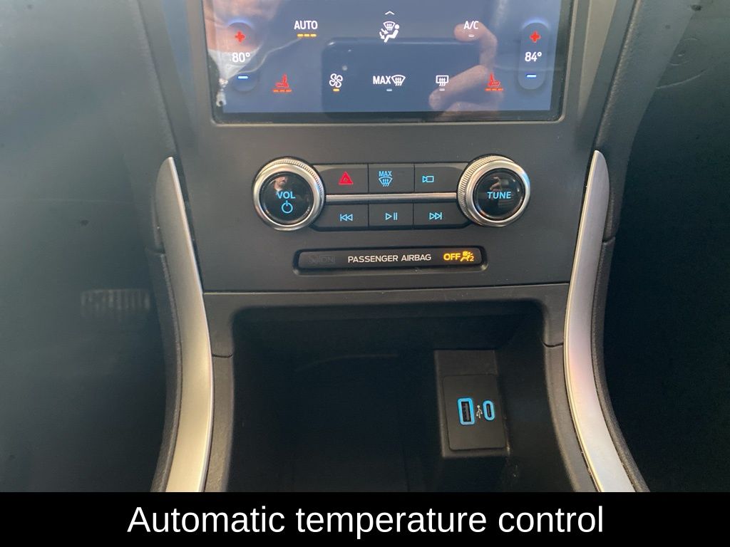 Used 2024 White Ford SEL image 7