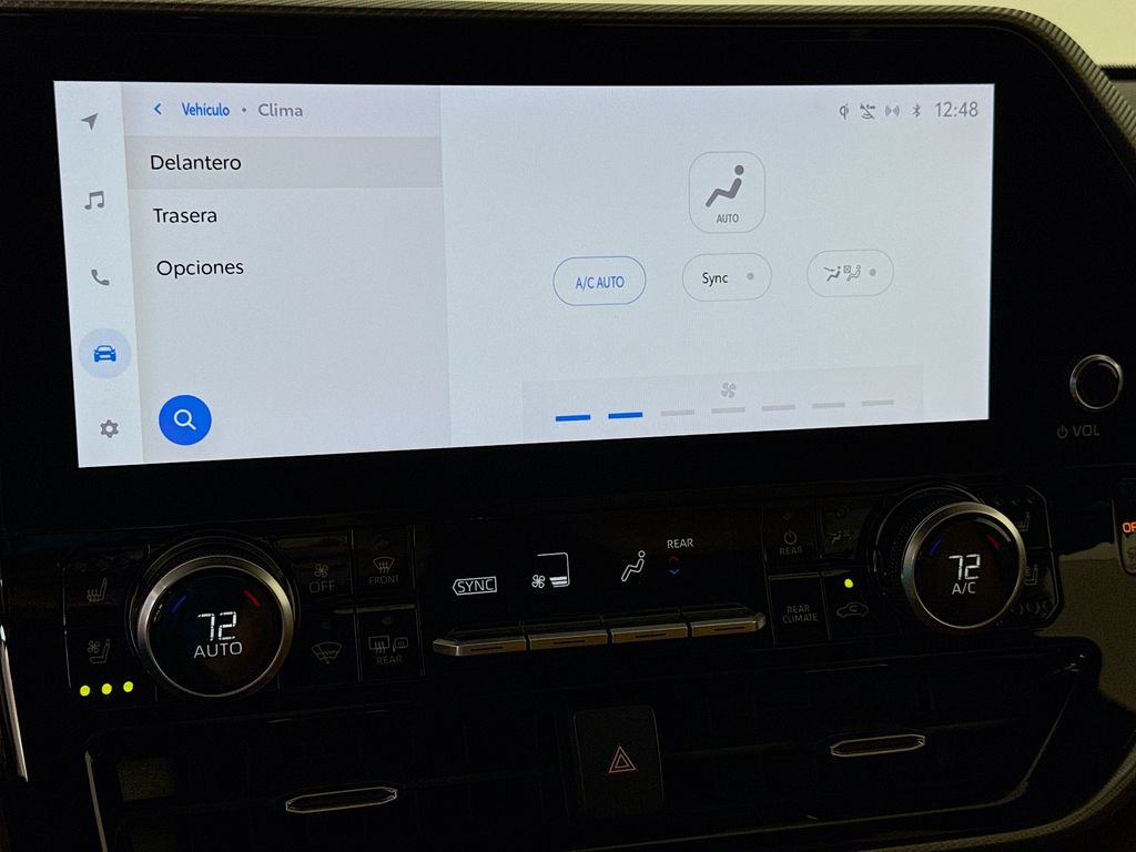 Thumbnail: 2024 Toyota Highlander - 16