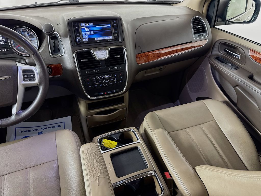 Used Car 2016 Chrysler Town & Country  Touring For Sale Under $12,000 In Austin, Texas