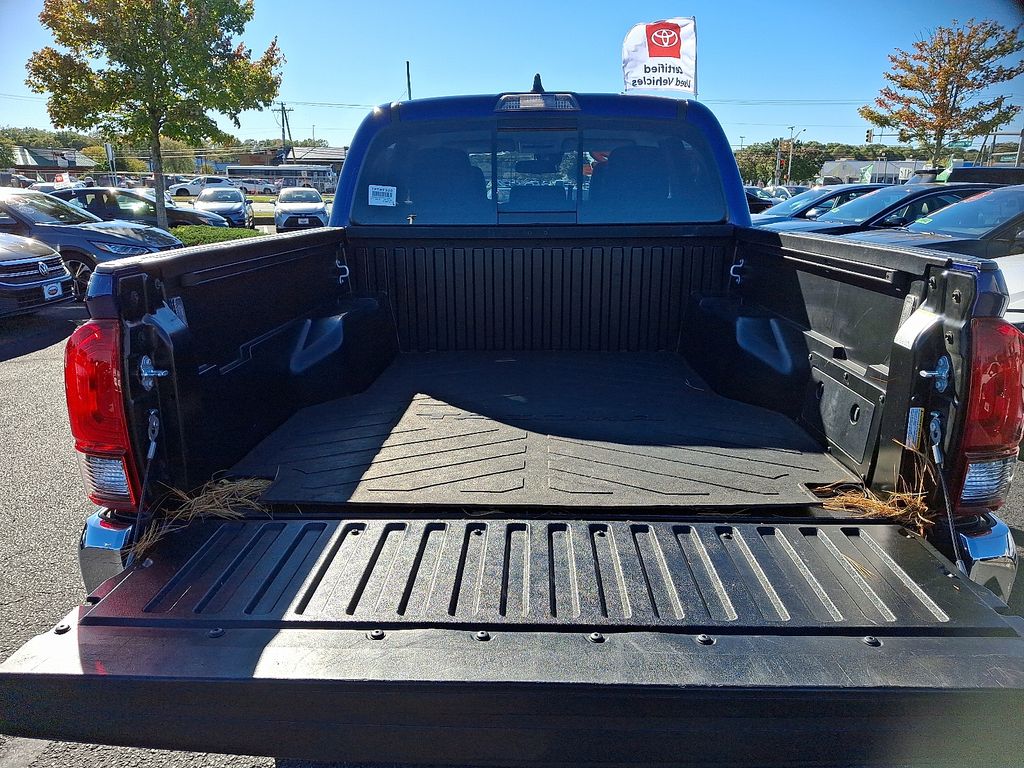 Thumbnail: 2022 Toyota Tacoma - 29