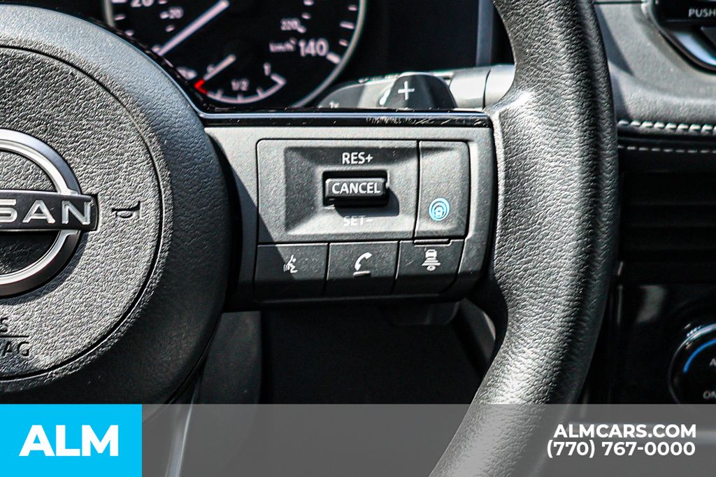 Used 2022 White Nissan SV image 35